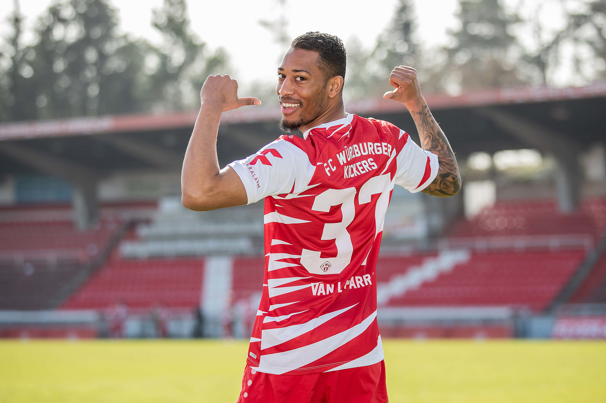 Rajiv van La Parra Mit Würzburg zu alter Stärke und zum Klassenerhalt